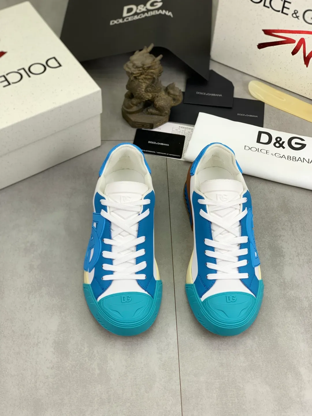 Men's shoes 💰P580💰 [New model] The latest hot style, top original quality, the official website synchronized with "DOLCE&GABBANA [Dolce & Gabbana] ~ High Quality." Effect Low-top casual DG men's shoes, loved by many celebrities, using high-end imported first-layer calfskin splicing logo design + cowhide feet, simple and elegant, perfectly interpreting the latest inspiration for shoes, integrating classics and fashion, luxury dreams, leading fashion Suitable for drivers, light and comfortable to drive, light and breathable for outdoor travel, high-end quality, trustworthy, 5️⃣color🉑️choice! Code number: 38-46